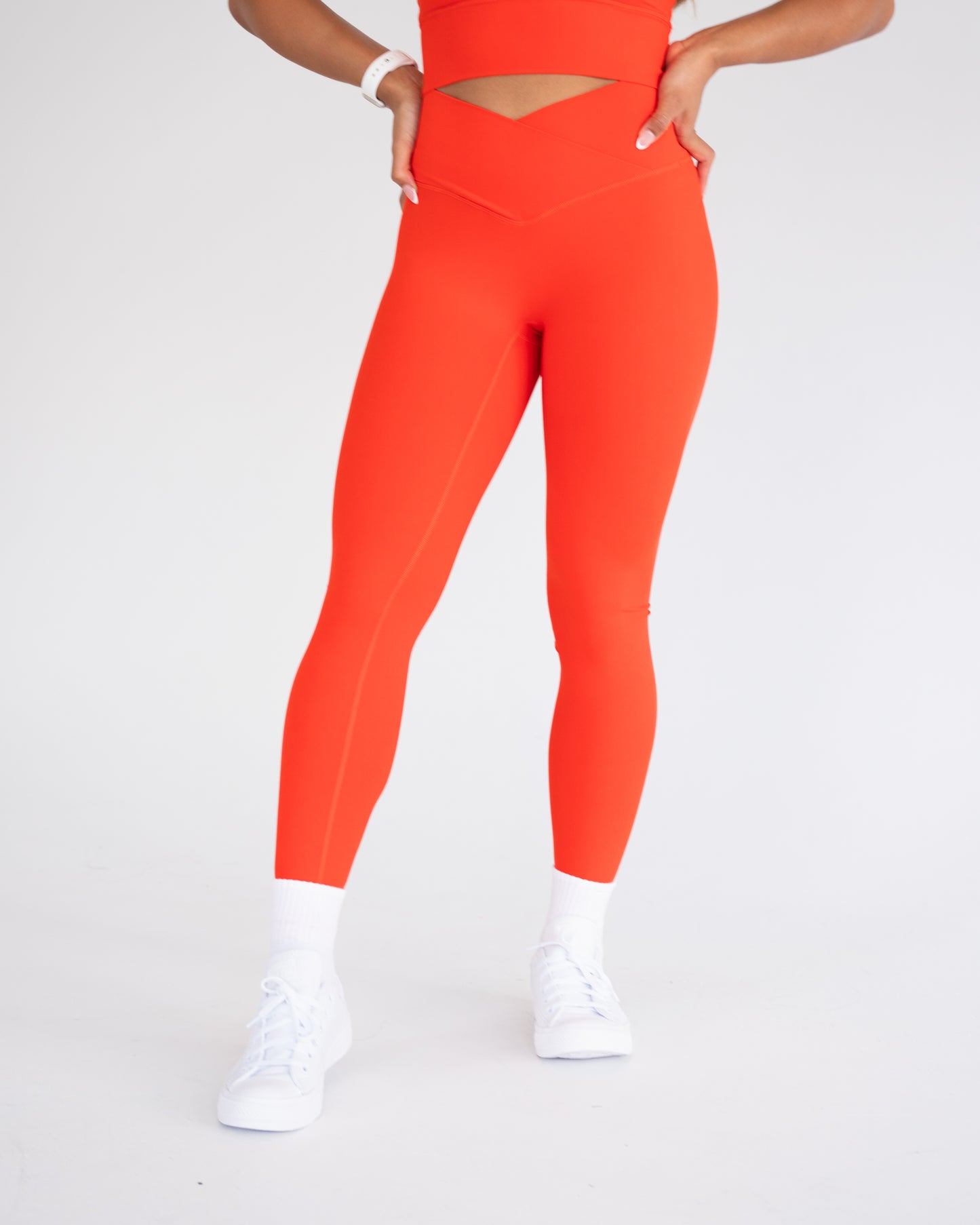 Moyo Front V-Cut Leggings - Lava Red