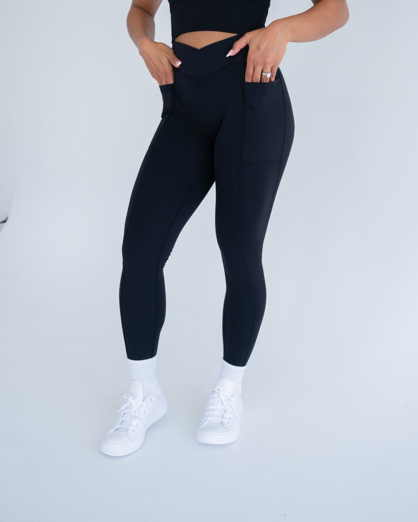 Aziz Leggings with pockets- Black/FBM Active