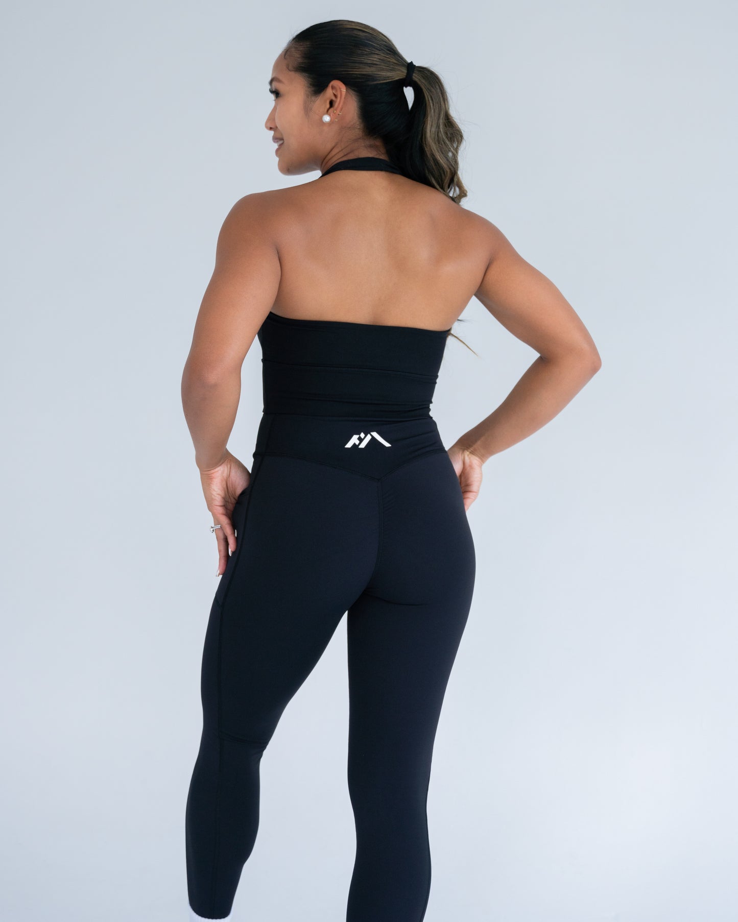 Aziz Leggings with pockets- Black